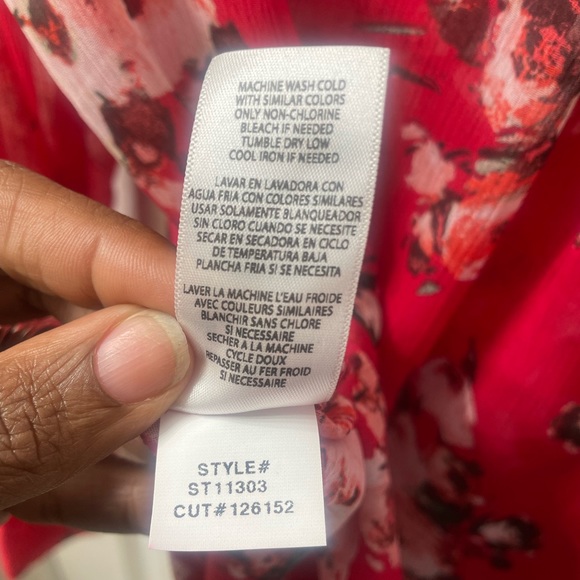 Kut From The Kloth Floral Surplice Roll Tab Sleeve Blouse Women Size Large - Picture 7 of 7